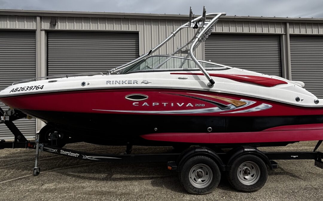 2010 Rinker Captiva 228